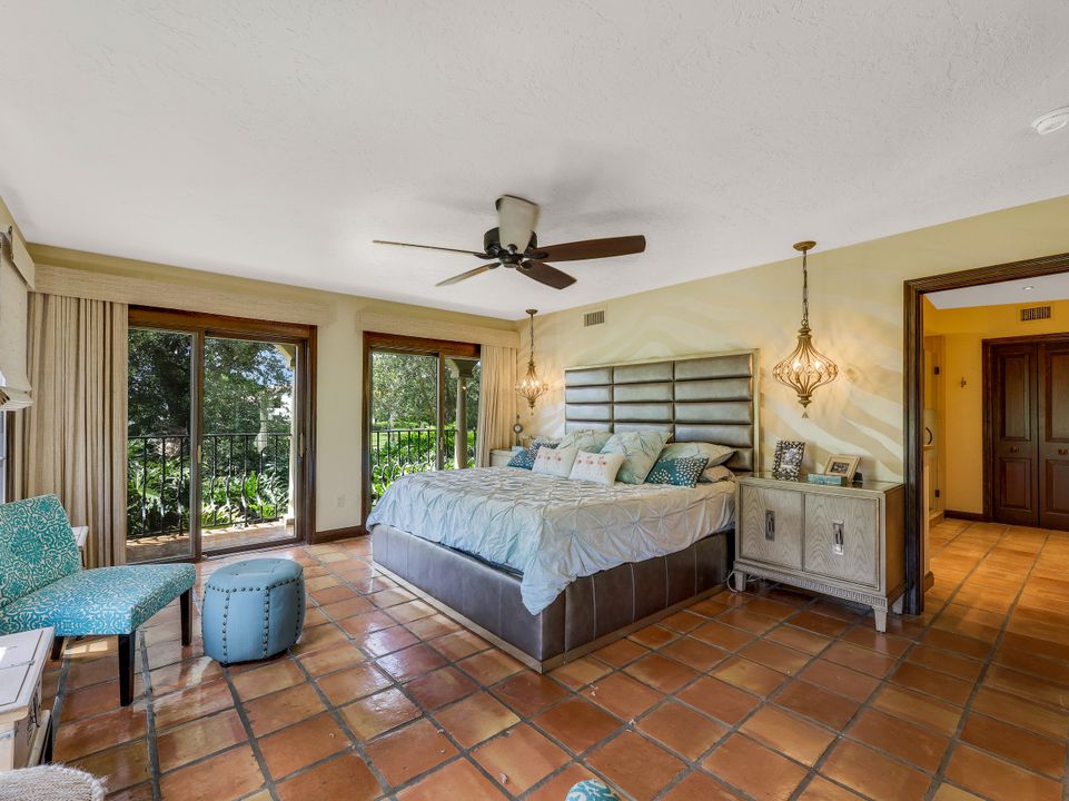 5850 Pelican Bay Blvd, Naples, FL 34108