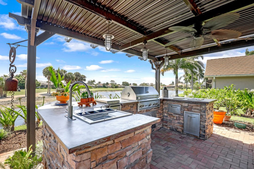 28419 Sombrero Dr, Bonita Springs, FL 34135