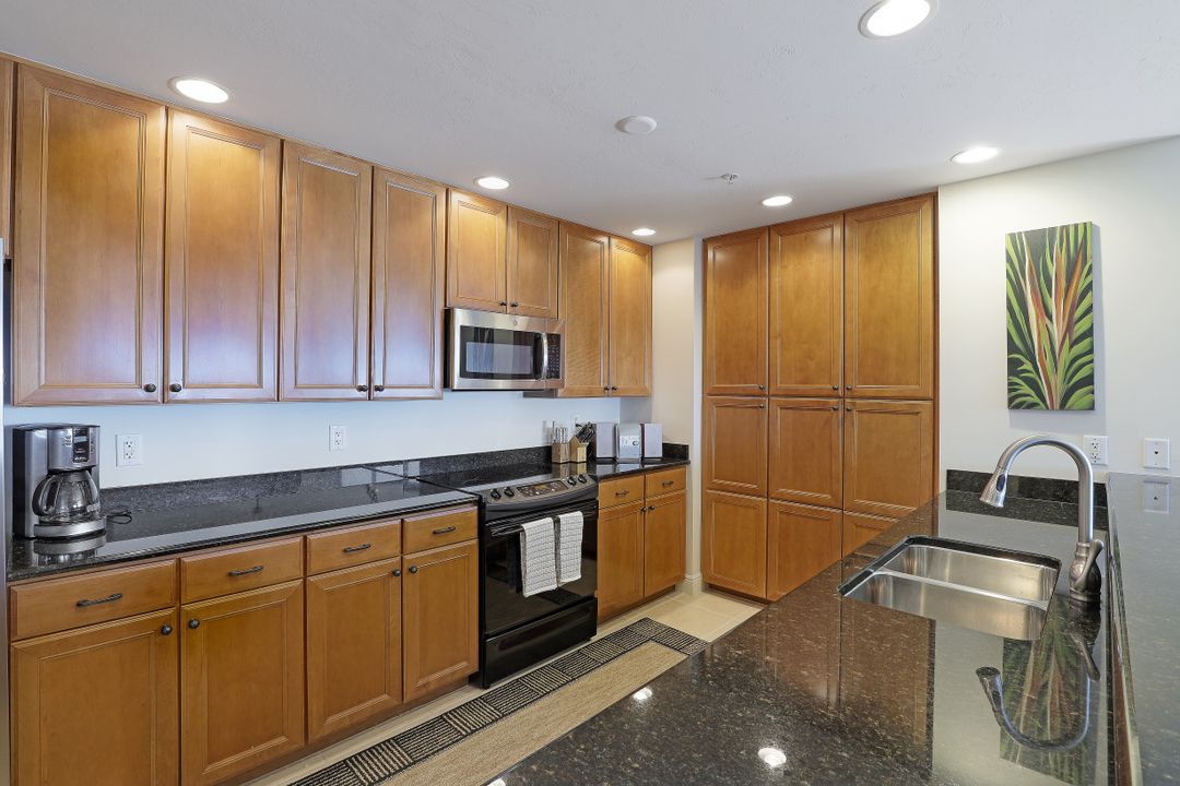 5781 Cape Harbour Dr #1302, Cape Coral, FL 33914