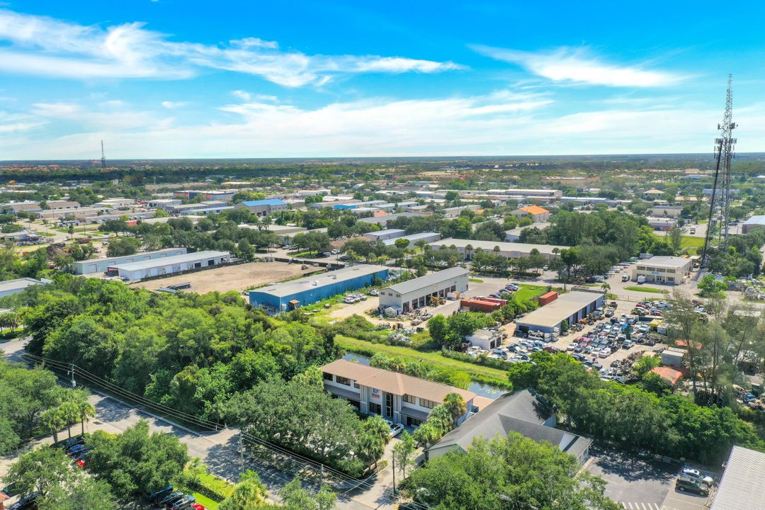 5430 Jaeger Rd, Naples, FL 34109