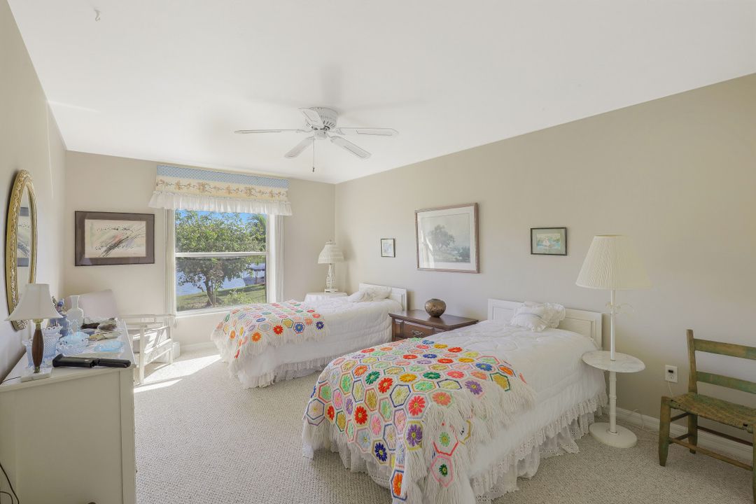 11708 Longshore Way W, Naples, FL 34119