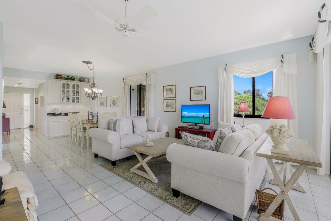 6500 Valen Way #402, Naples, FL 34108