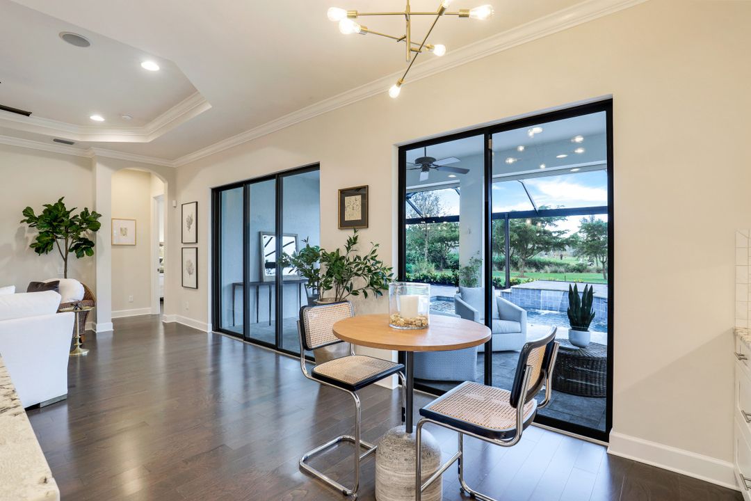 8815 Vaccaro Ct, Naples, FL 34119