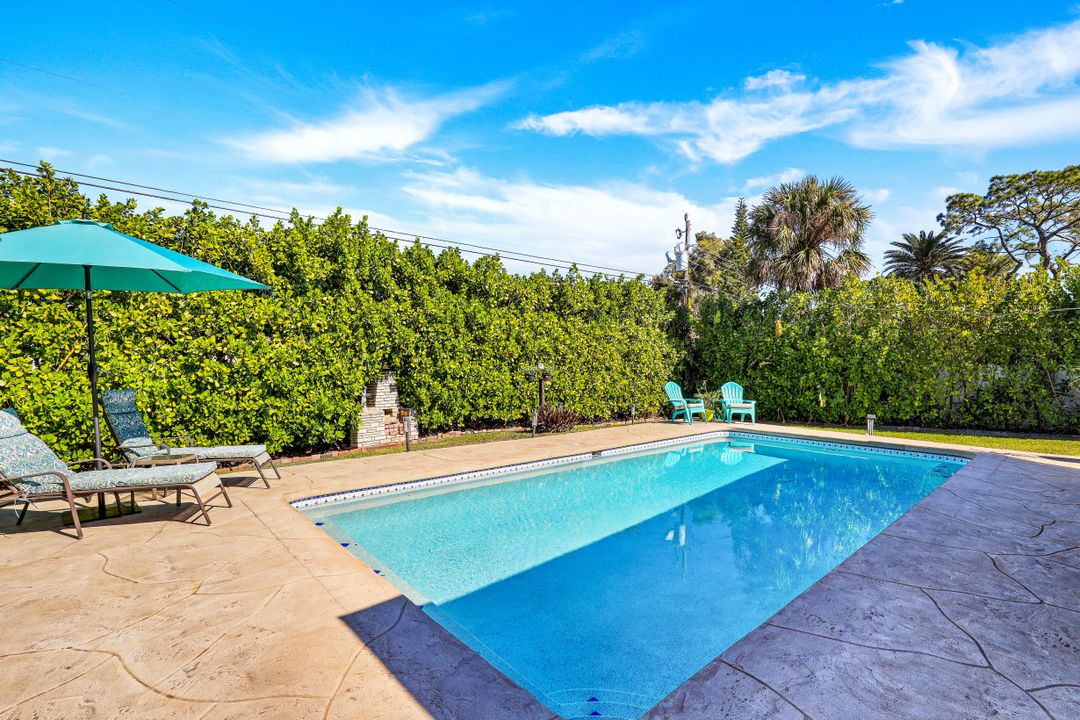 1229 28th Ave N, Naples, FL 34103