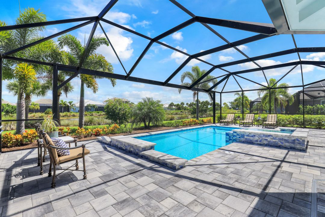 5771 Clarendon Dr, Naples, FL 34113