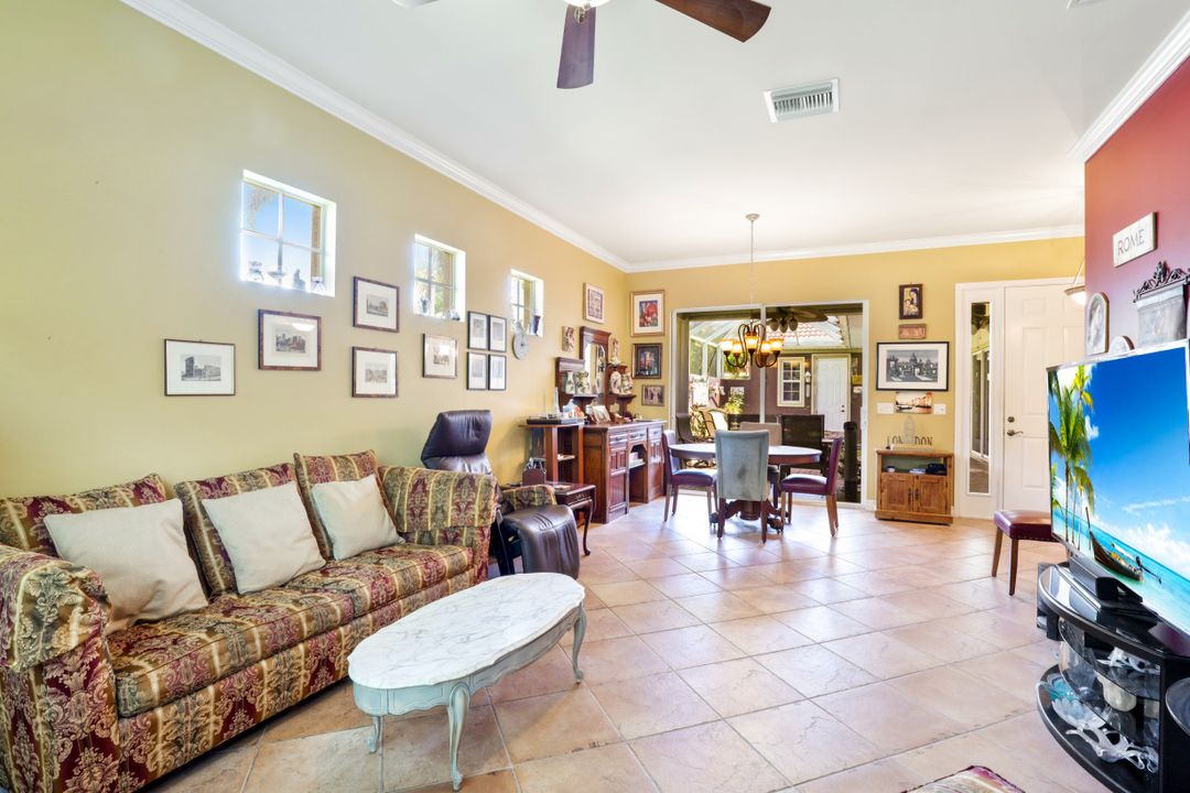 5520 Cheshire Dr, Fort Myers, FL 33912