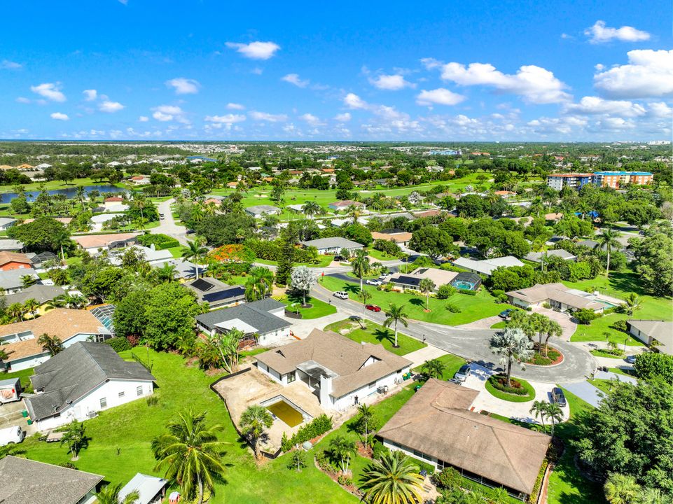 70 Thorncrest Ln, Naples, FL 34113