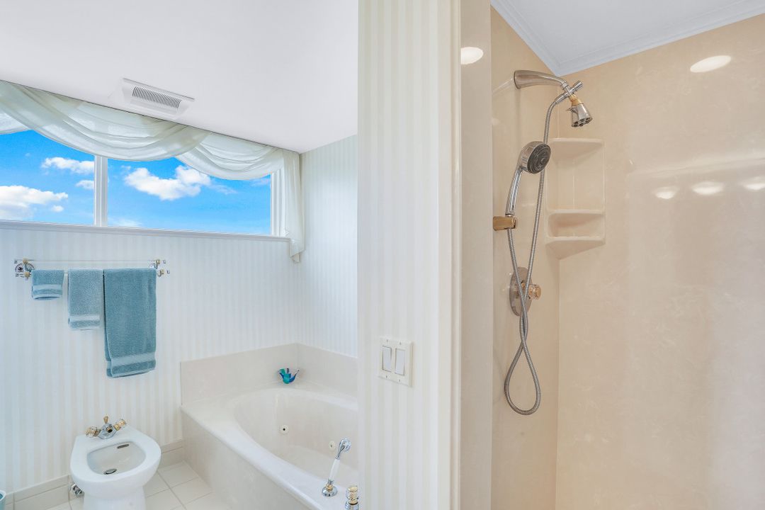 6075 Pelican Bay Blvd #506, Naples, FL 34108