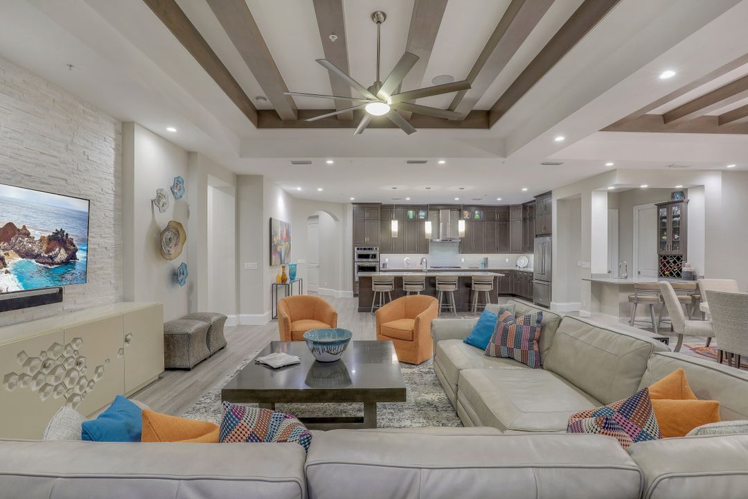 16358 Corsica Way #201, Naples, FL 34110