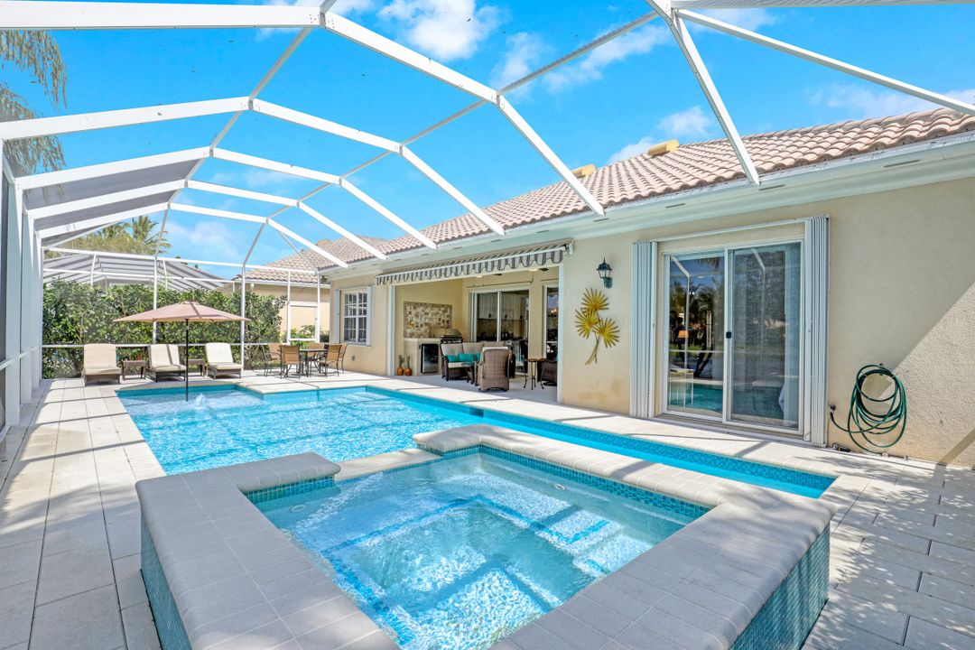 2888 Hatteras Way, Naples, FL 34119