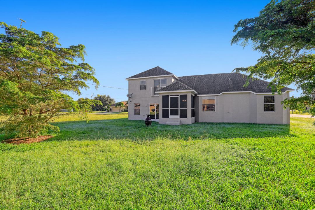 138 SE 4th Pl, Cape Coral, FL 33990