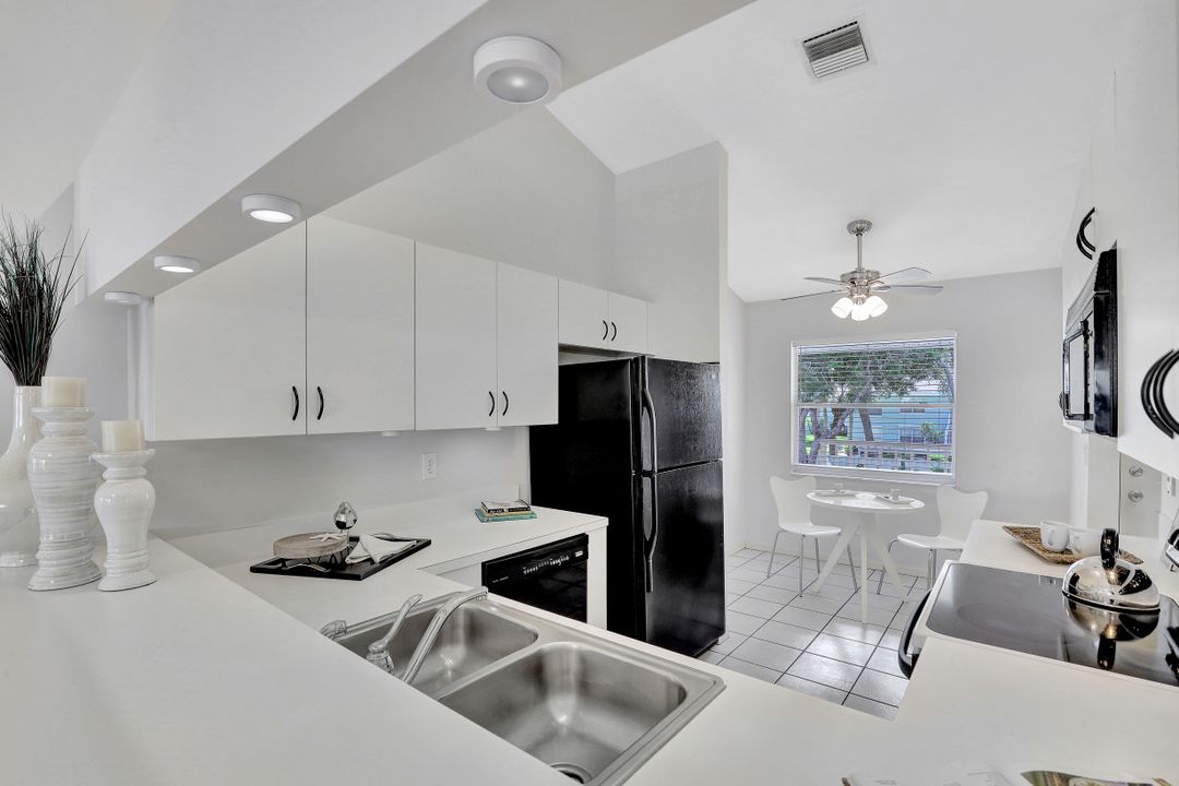 102 Pebble Shores Dr #3-201, Naples, FL 34110