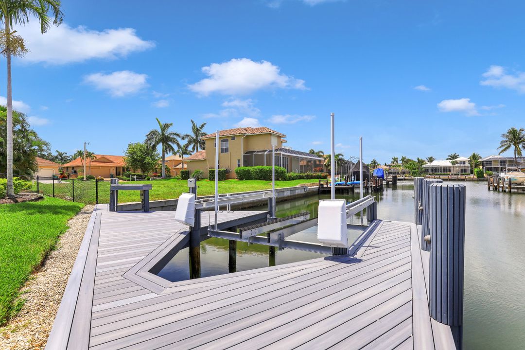 370 Cottage Ct, Marco Island, FL 34145