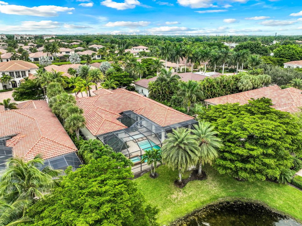 2228 Miramonte Ct, Naples, FL 34105