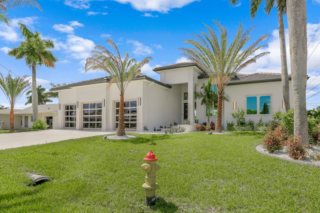 5302 Malaluka Ct, Cape Coral, FL 33904