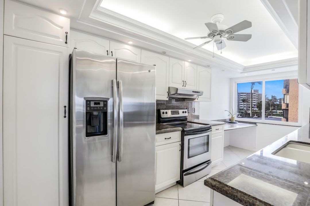 3420 Gulf Shore Blvd N #31, Naples, FL 34103