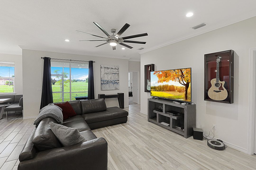 3328 NW 9th Terrace, Cape Coral, FL 33993