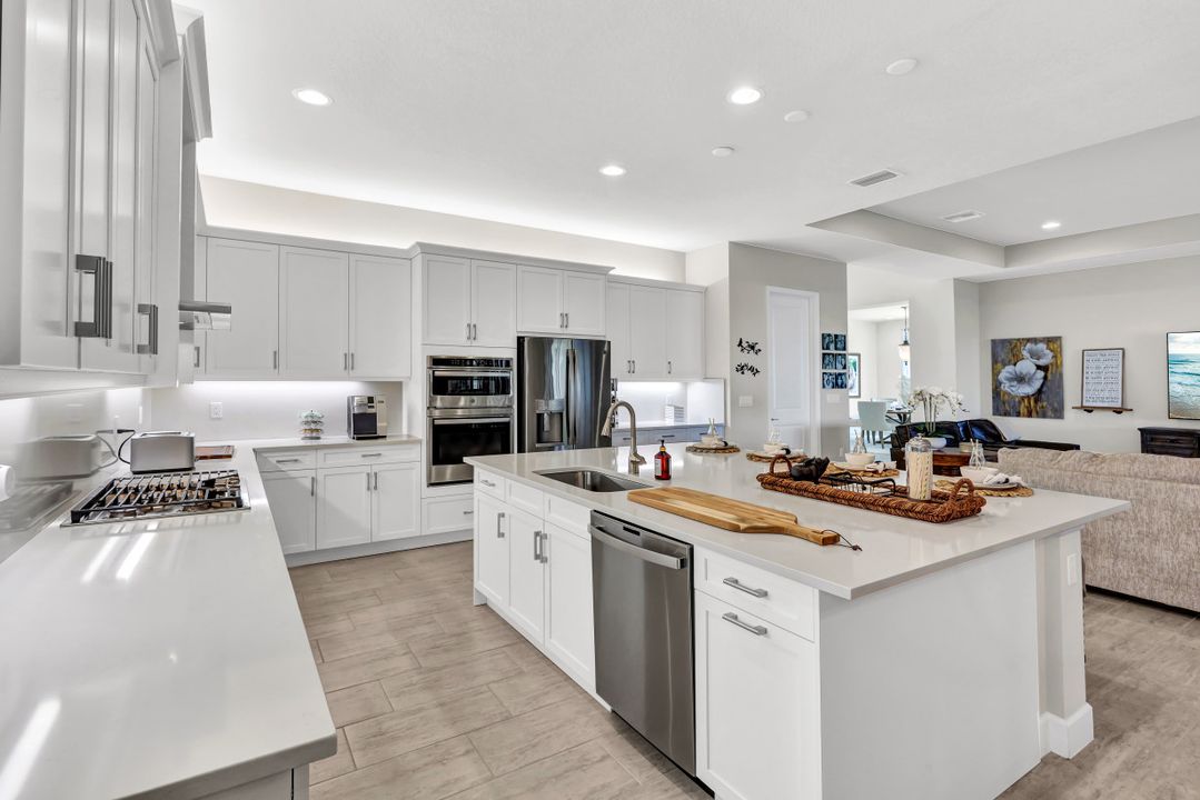 11723 Peony Ter, Naples, FL 34120