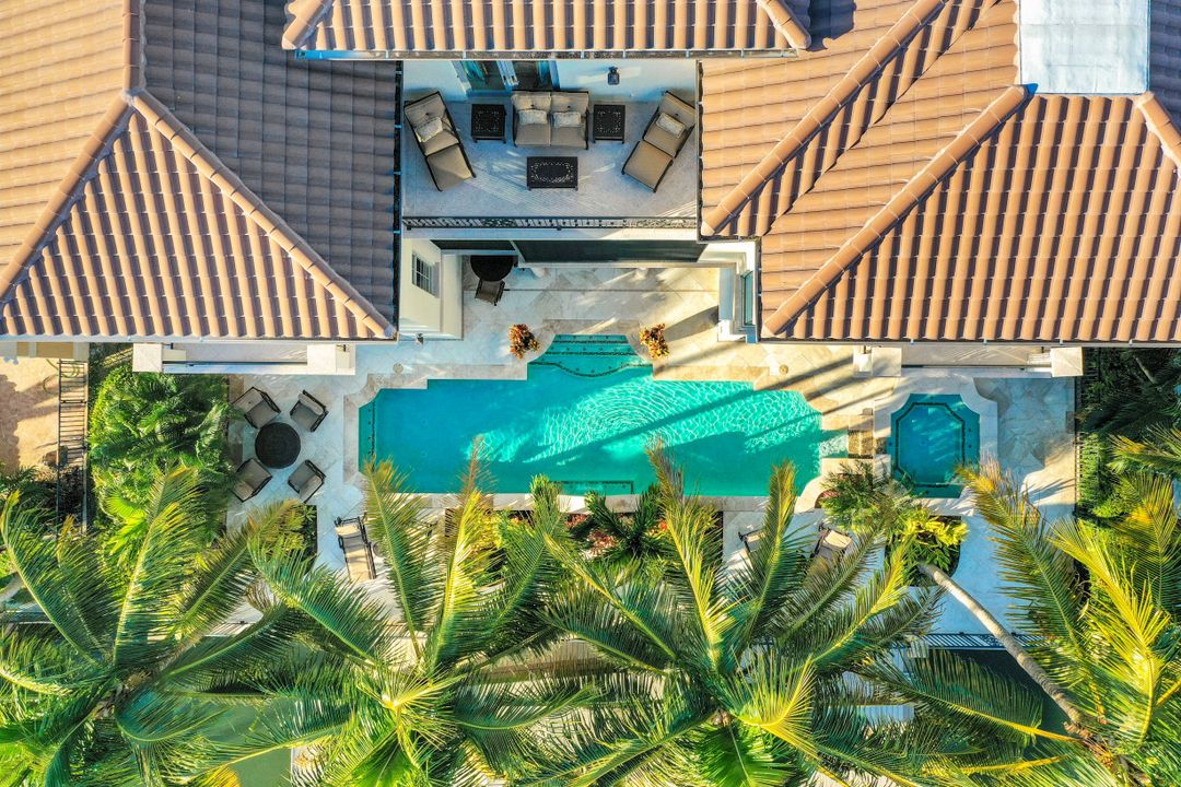 172 Seabreeze Ave, Naples, FL 34108