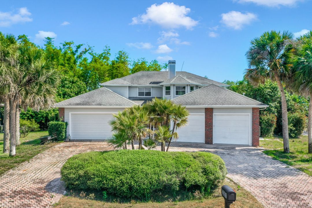 20801 Groveline Ct, Estero, FL 33928