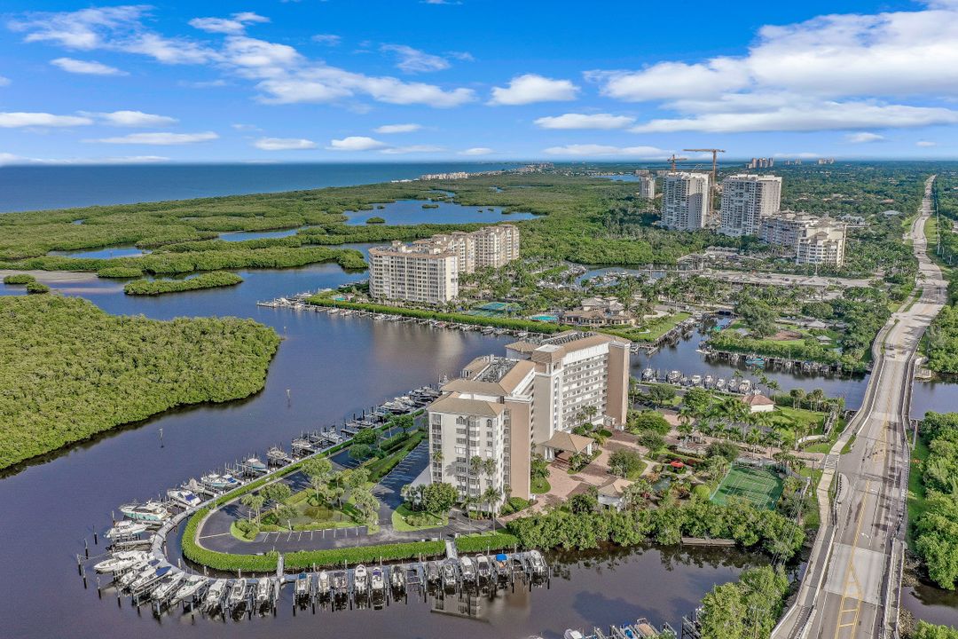 13105 Vanderbilt Dr #505, Naples, FL 34110