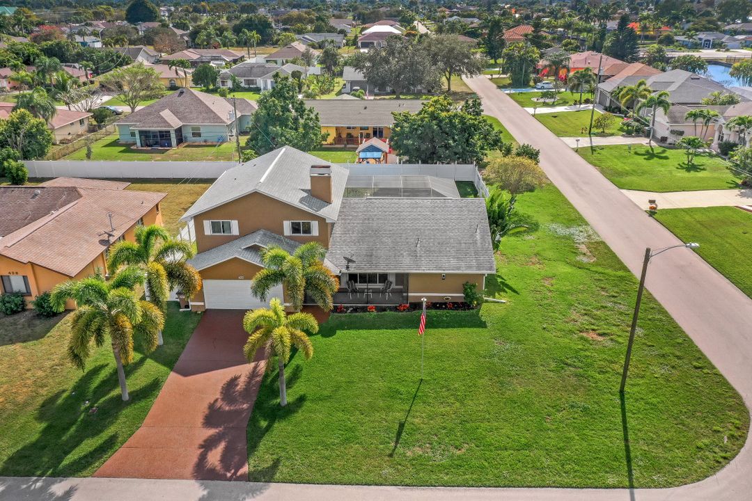 423 SW 39th St, Cape Coral, FL 33914