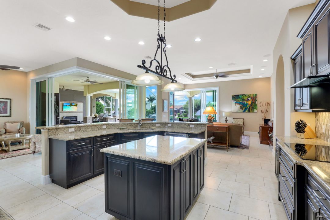 2405 SW 50th St, Cape Coral, FL 33914