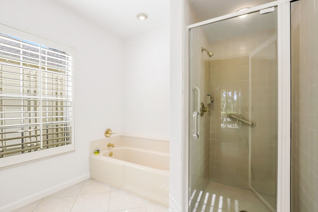 46 Golf Cottage Dr, Naples, FL 34105