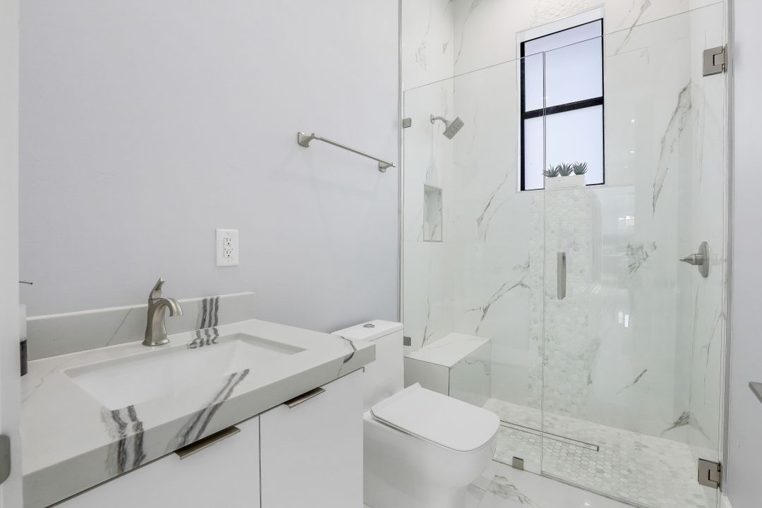 1903 Everest Pkwy, Cape Coral, FL 33904