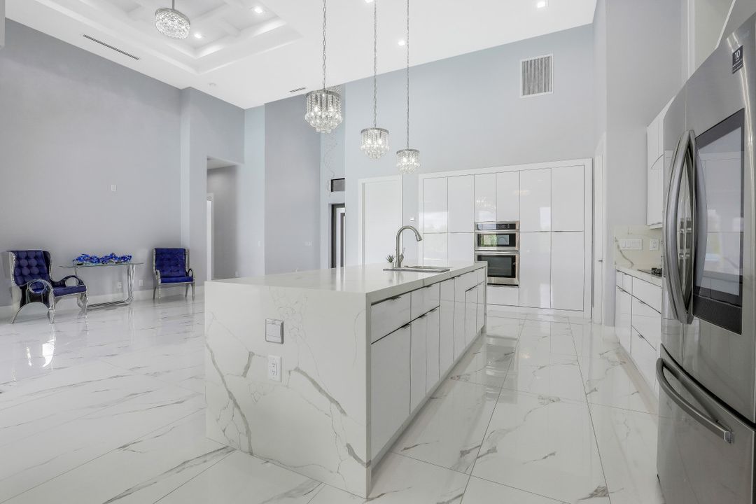 1903 Everest Pkwy, Cape Coral, FL 33904