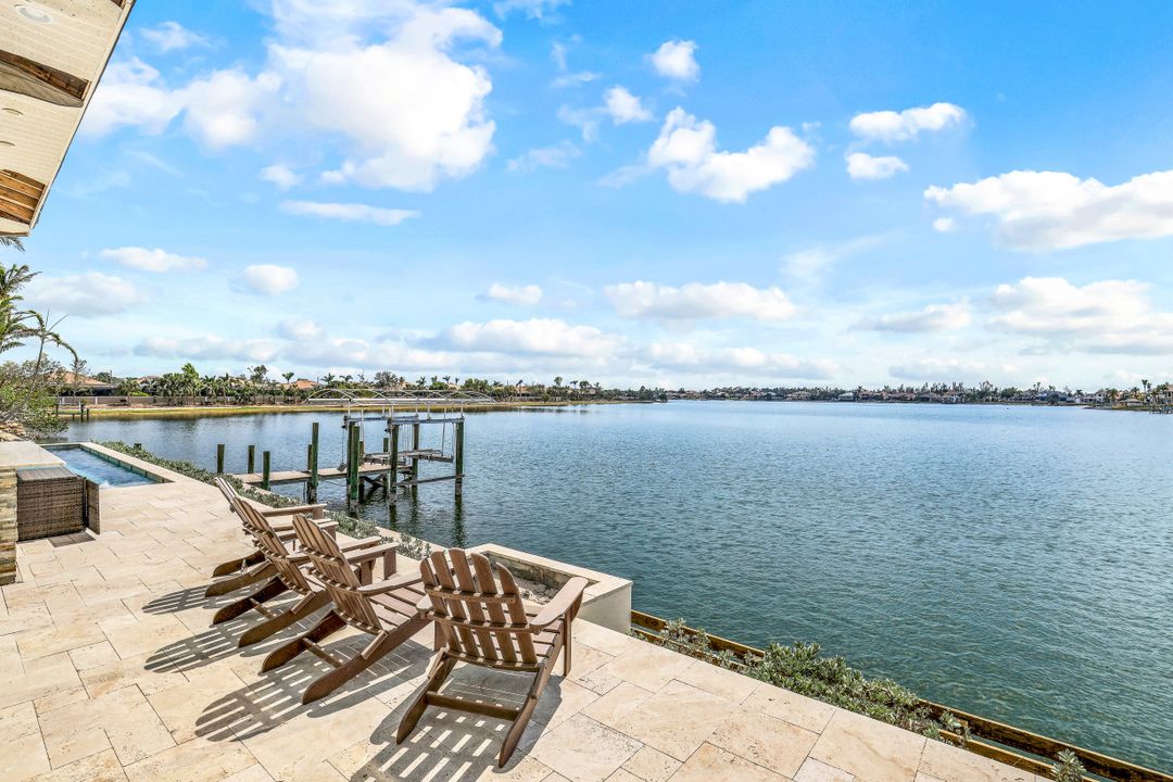 5930 Harborage Dr, Fort Myers, FL 33908