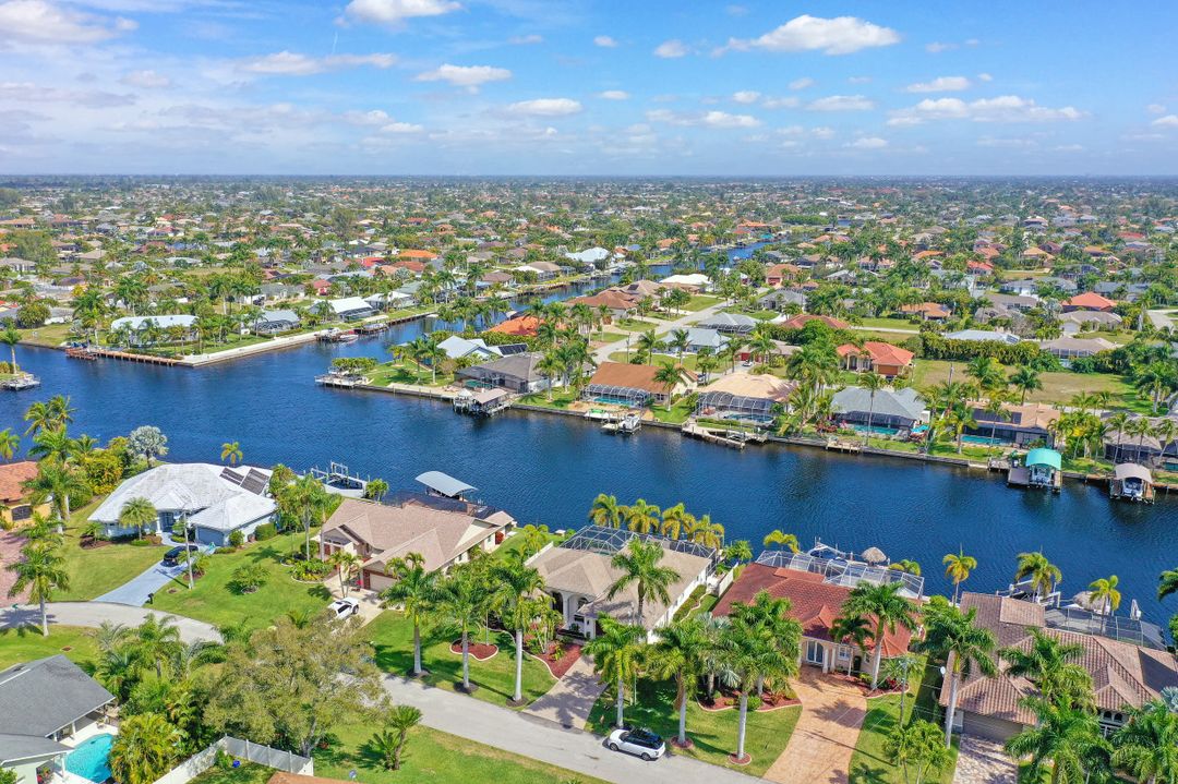 5209 SW 25th Pl, Cape Coral, FL 33914