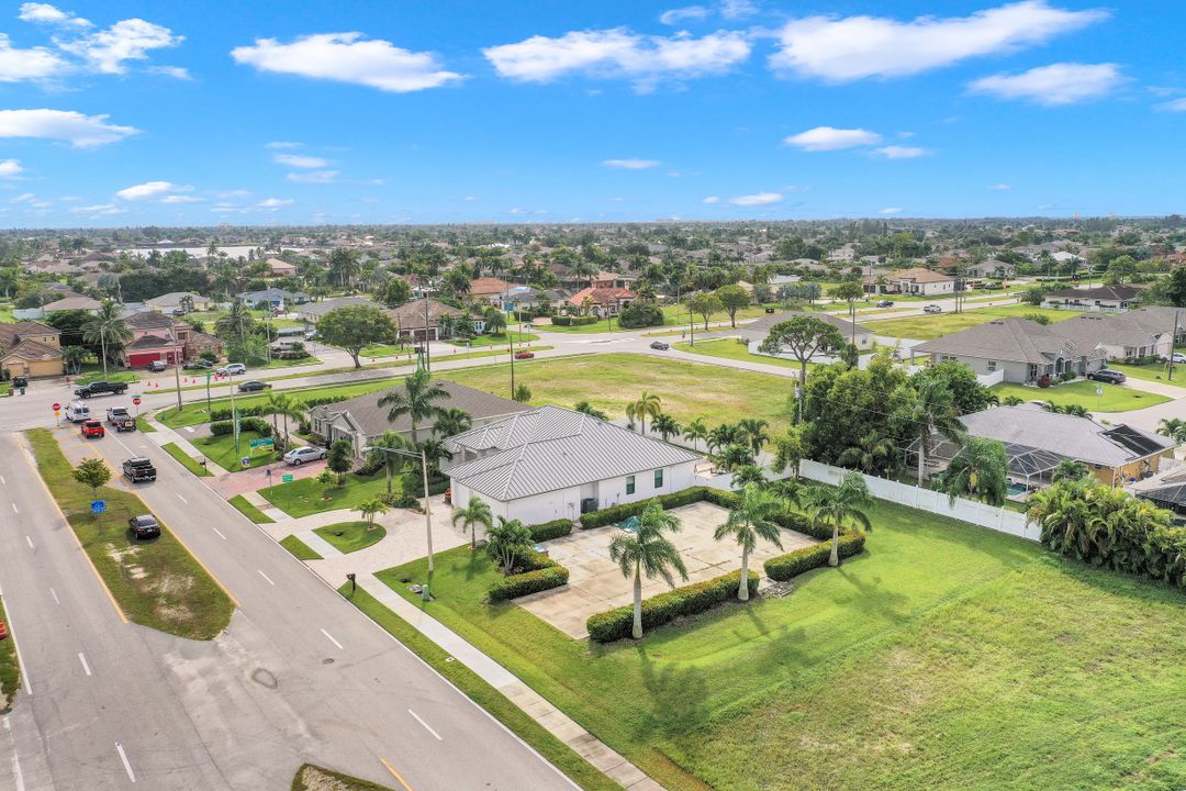 1612 Beach Pkwy W, Cape Coral, FL 33914