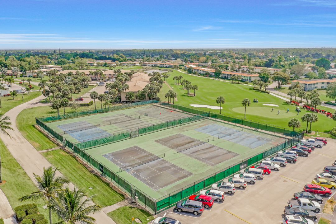 51 Glades Blvd #2, Naples, FL 34112