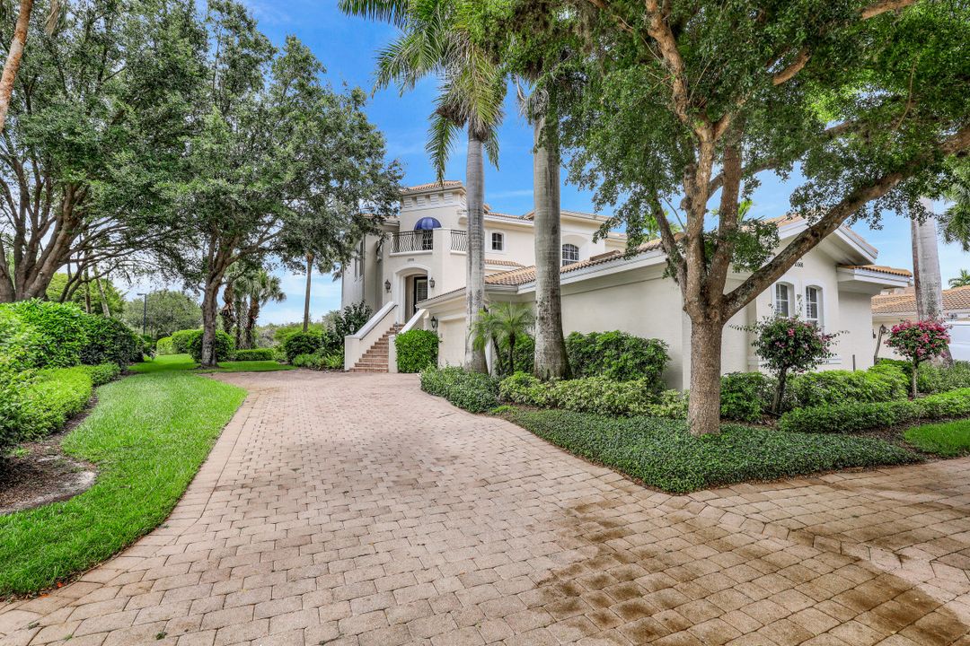 15501 Monterosso Ln #201, Naples, FL 34110