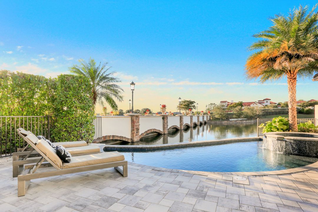 16428 Talis Park Dr, Naples, FL 34110