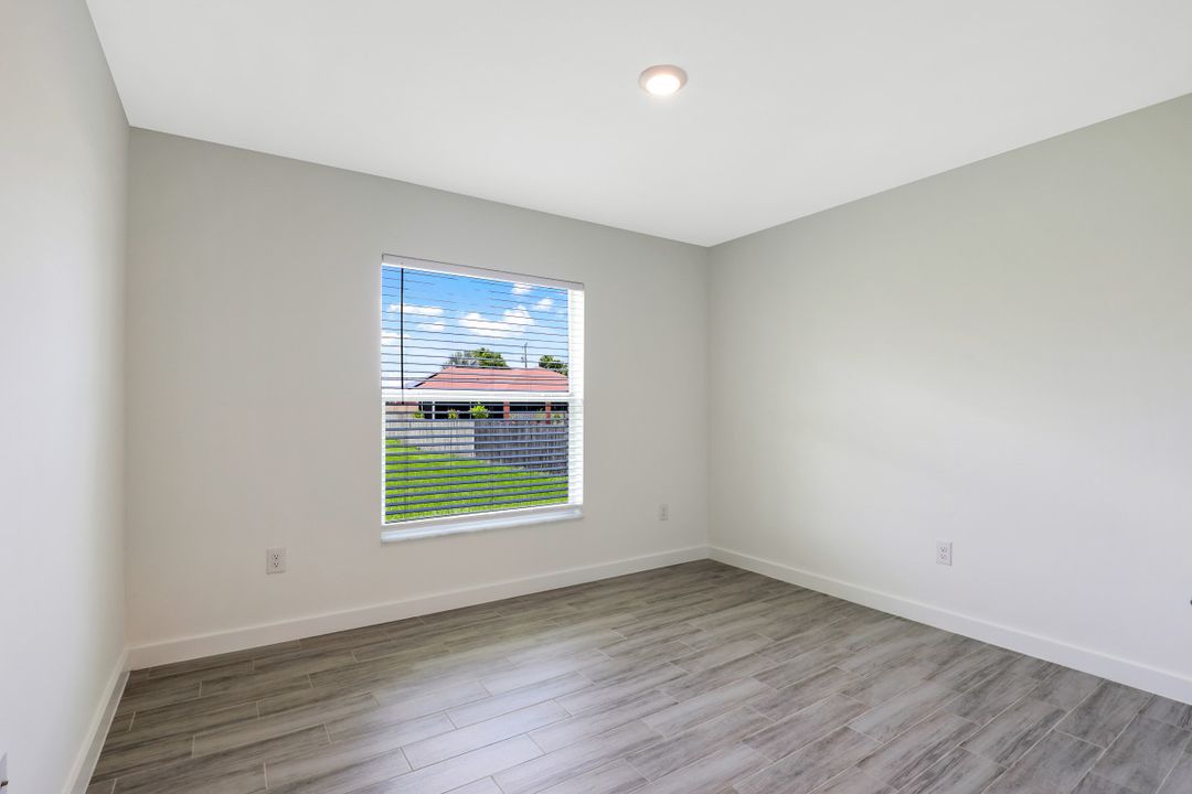 3107 35th St SW, Lehigh Acres, FL 33976