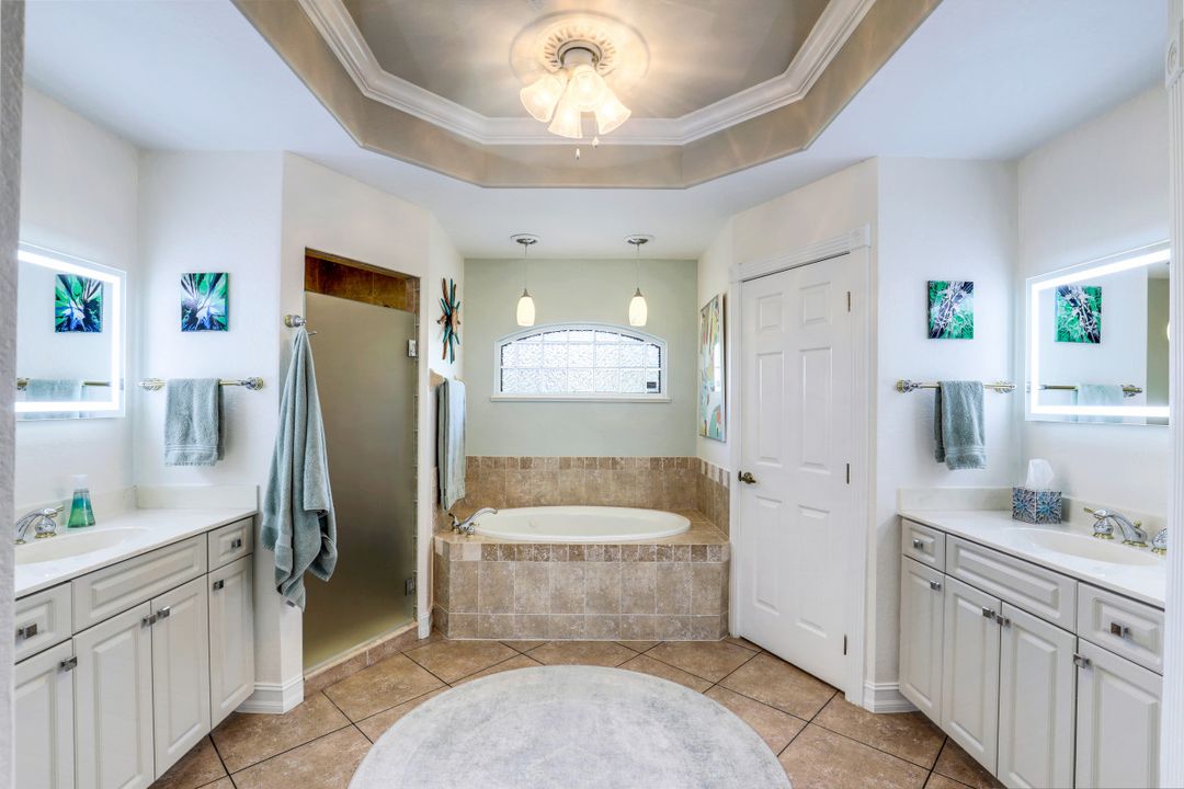 14921 Laguna Dr, Fort Myers, FL 33908