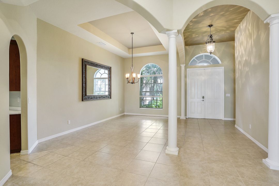 3967 Ruxton Rd, Naples, FL 34116