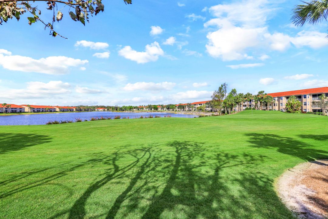 2750 Cypress Trace Cir  #2631, Naples, FL 34119
