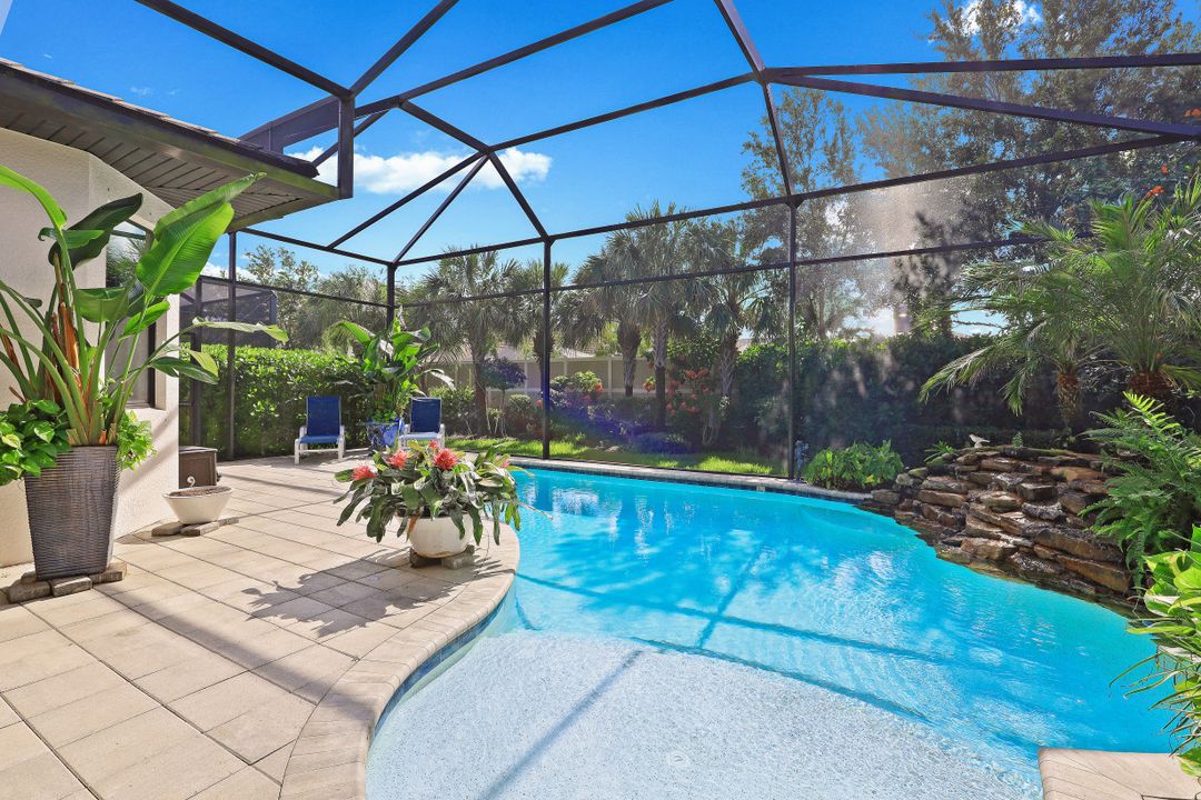 10102 Palazzo Dr, Naples, FL 34119