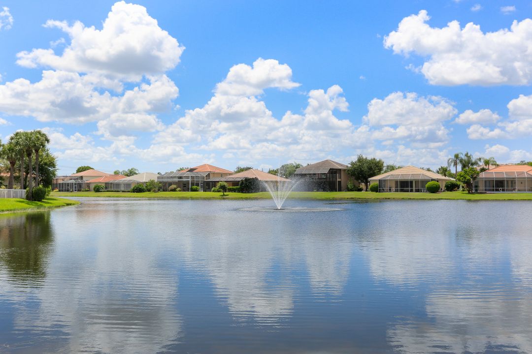 11043 Lakeland Cir, Fort Myers, FL 33913