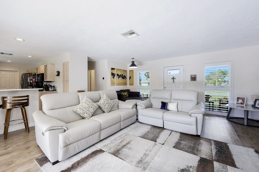 1181 Fourwinds Ave, Marco Island, FL 34145