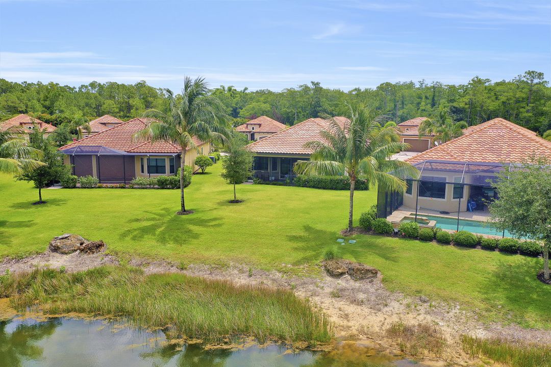 9220 Isla Bella Cir, Bonita Springs, FL 34135