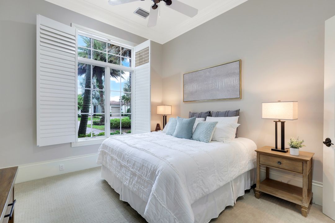 2228 Miramonte Ct, Naples, FL 34105