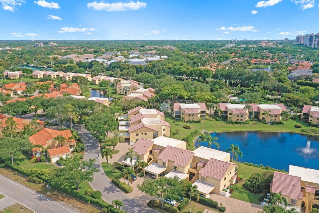 571 Beachwalk Cir #104, Naples, FL 34108