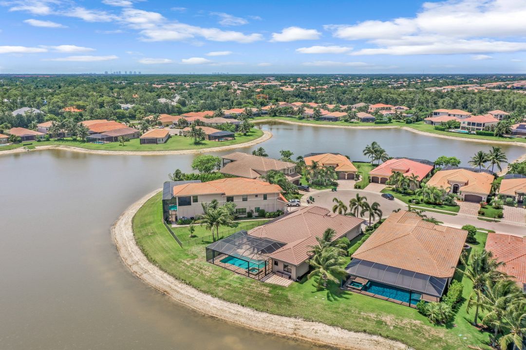 3910 Glacier Ct, Naples, FL 34119