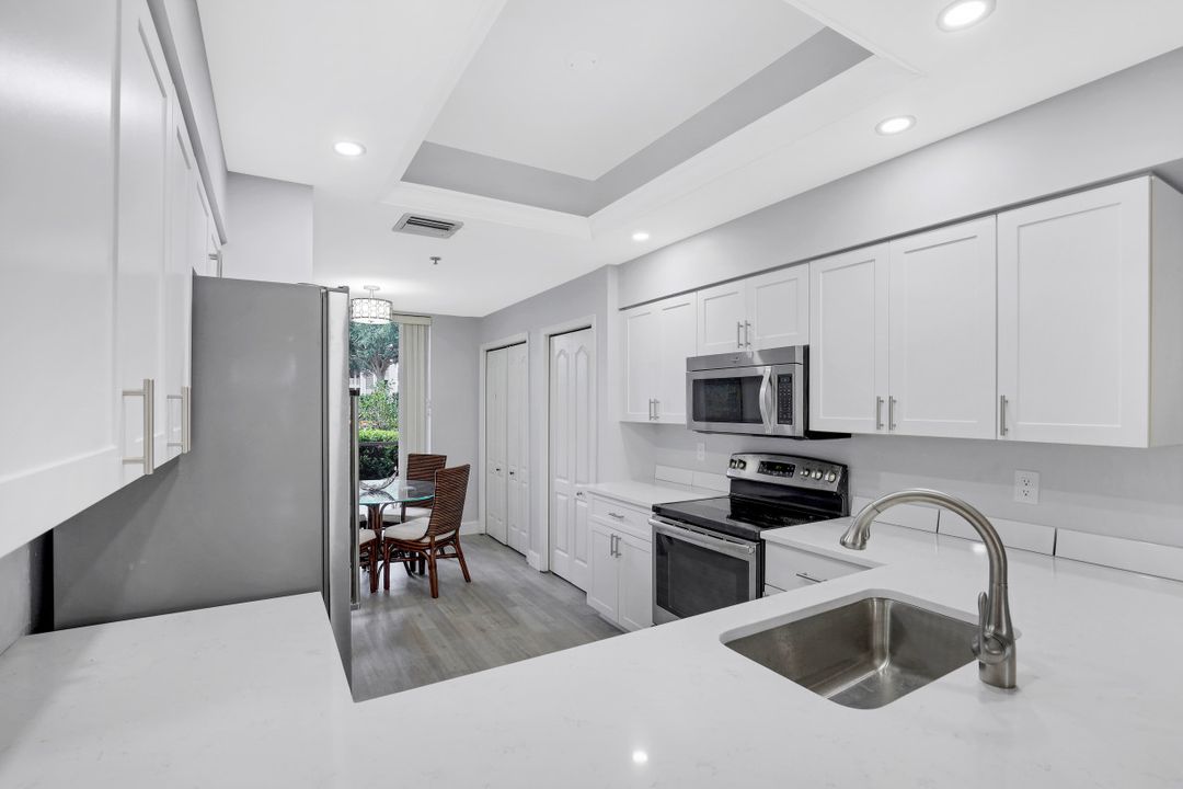8075 Queen Palm Ln #514, Fort Myers, FL 33966