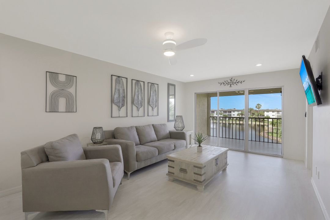 1004 Manatee Rd, Naples, FL 34114