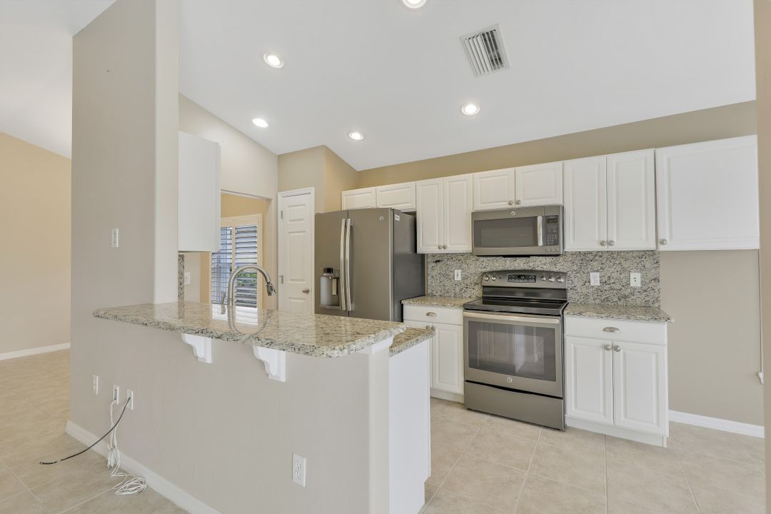 2435 Woodbourne Pl, Cape Coral, FL 33991